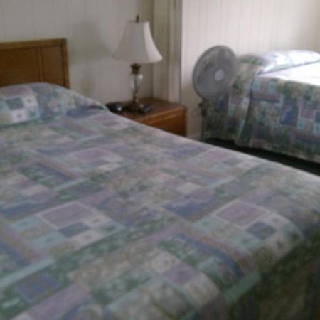 Village Green Motel Yarmouth Port Dış mekan fotoğraf