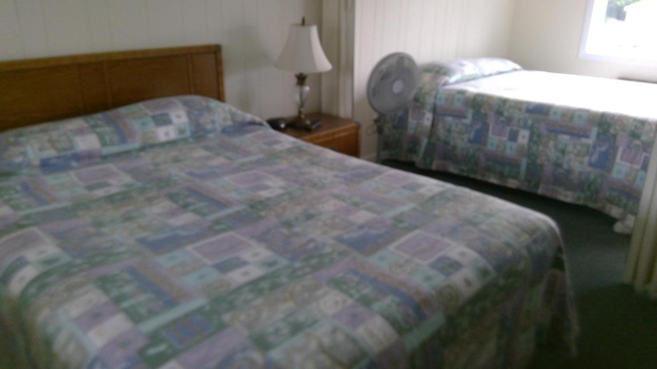 Village Green Motel Yarmouth Port Dış mekan fotoğraf